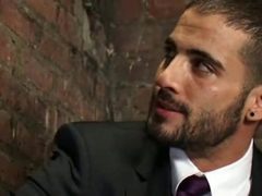 Anh Gay Thích Được Làm Quen Với Các Anh Trai Cơ Bắp