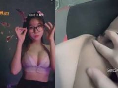 Clip Em Huệ Nhi Xinh Đẹp Khiến Anh Thích Mê