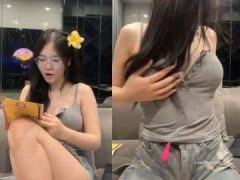 Nhìn Em Khoe Hàng Mà Anh Thèm Quá