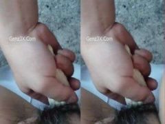 Anh Shipper Chơi Lớn Đút Hẳn Quả Bắp Vào Lồn Gái Dâm