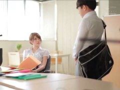 Cậu Học Trò Đến Thăm Cô Giáo Cũ